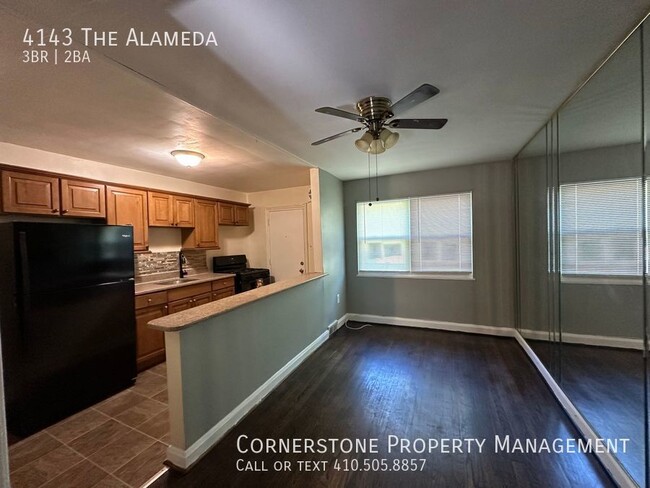 Building Photo - 3 Bed 1.5 Bath | $1500  | 4143 The Alameda...