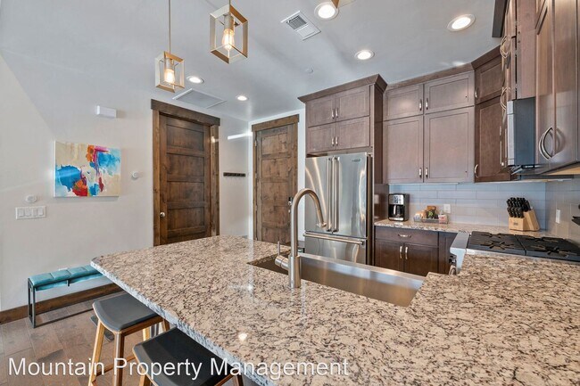 Building Photo - 2 br, 2 bath House - 3793 Blackstone Drive...