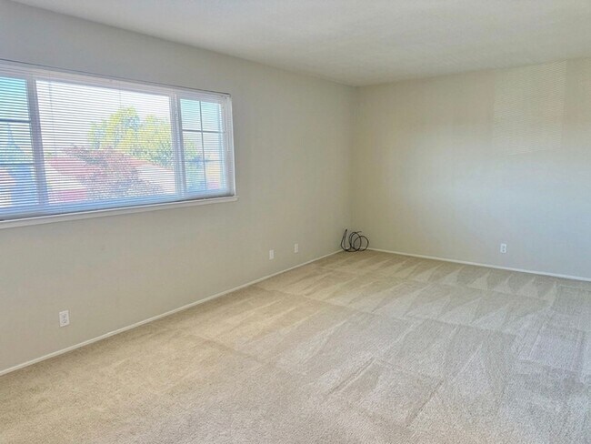 Building Photo - $4,100 - GORGEOUS 4 BEDROOM UNION CITY HOME