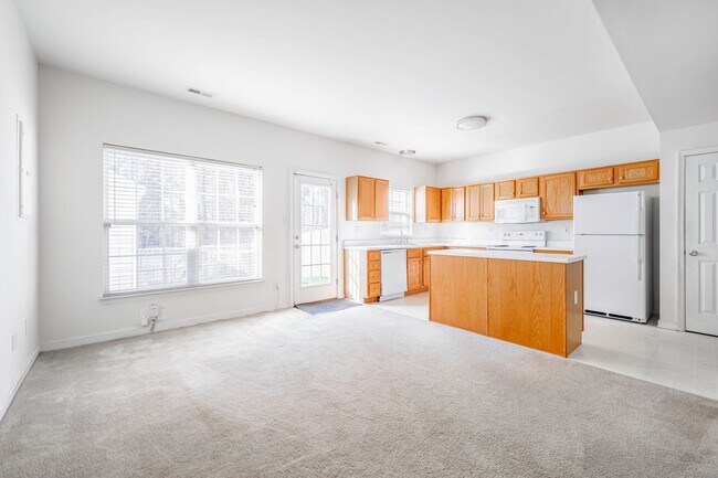 Building Photo - Gorgeous Luxury Townhome for rent