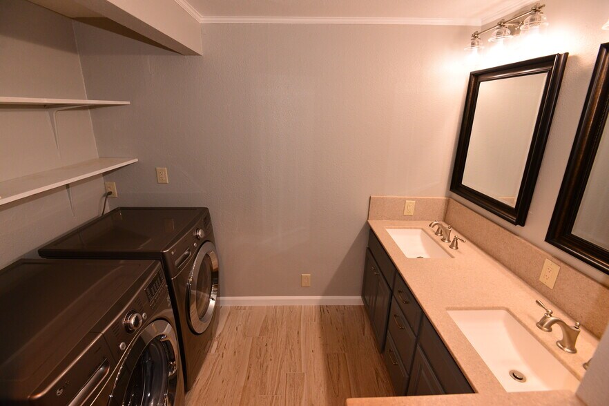 Building Photo - 20 Pleasant Valley Dr