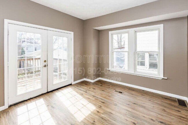 Building Photo - 7618 Grand Division Ave