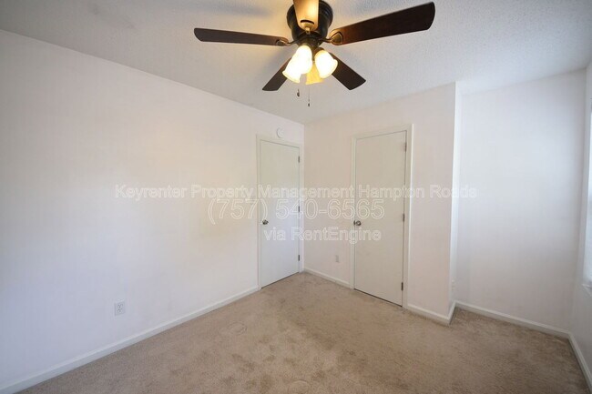 Building Photo - 1549 River Creek Crescent
