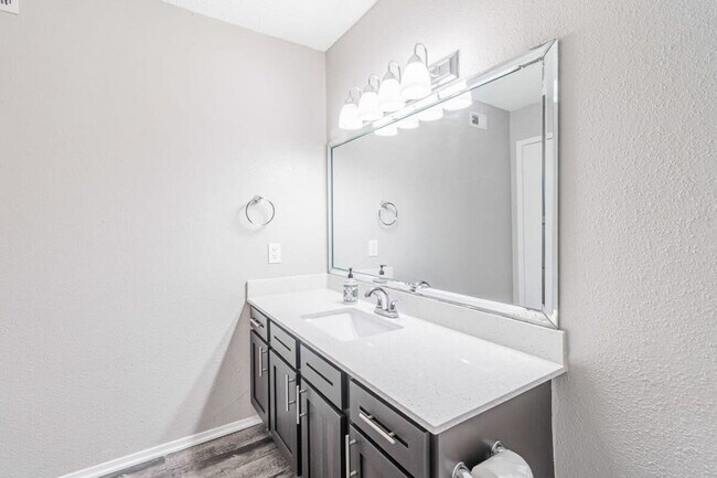 Building Photo - 3501 S 1st St