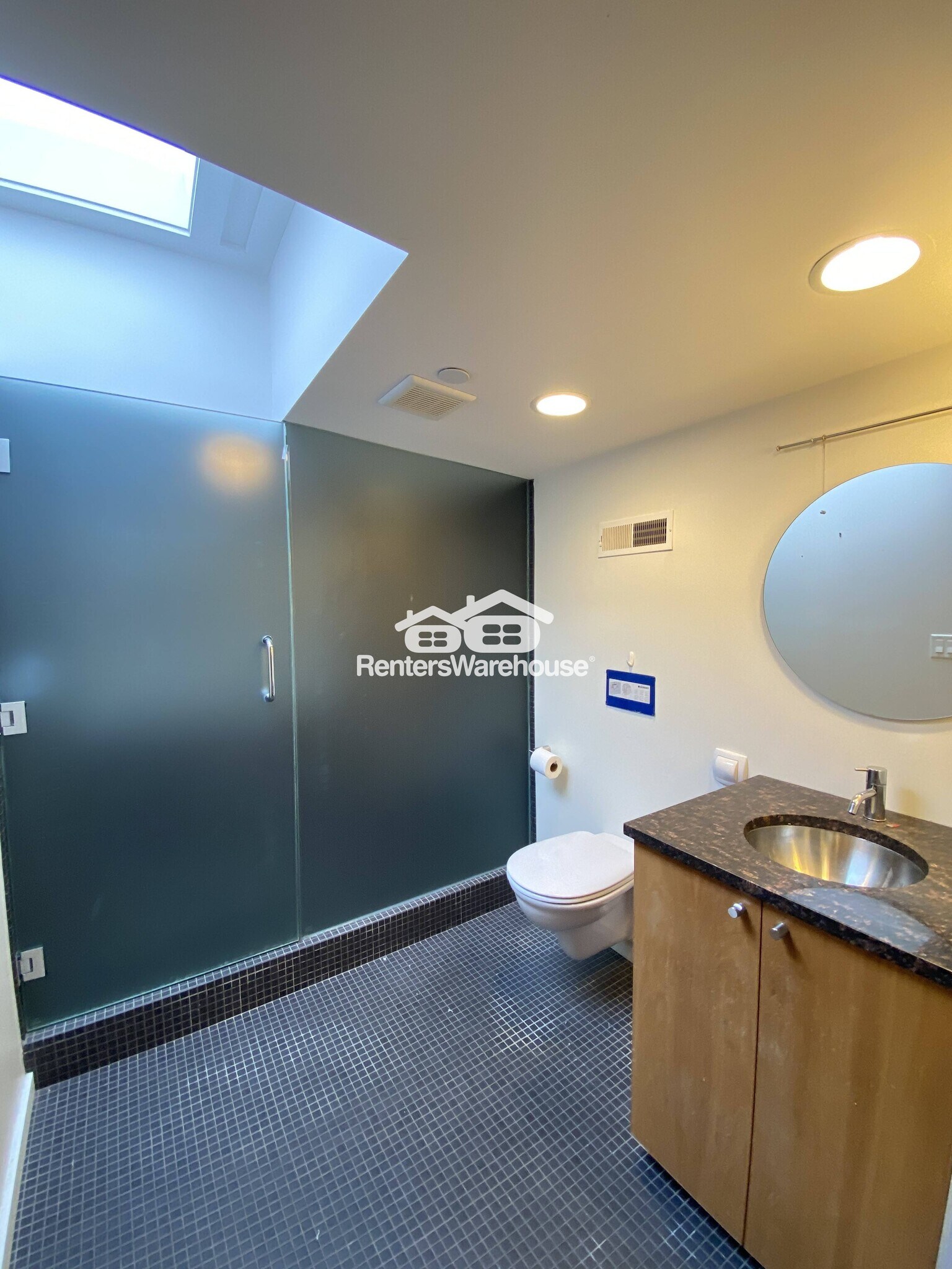 Building Photo - 520 1/2 Grand Ave