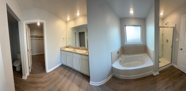 Building Photo - 24422 Dawson Ct