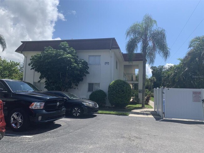 Building Photo - 3504 S Beneva Rd