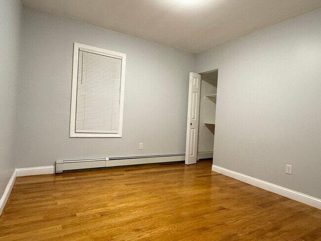 Building Photo - 347 Water St