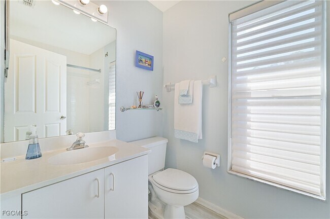 Building Photo - 915 New Waterford Dr