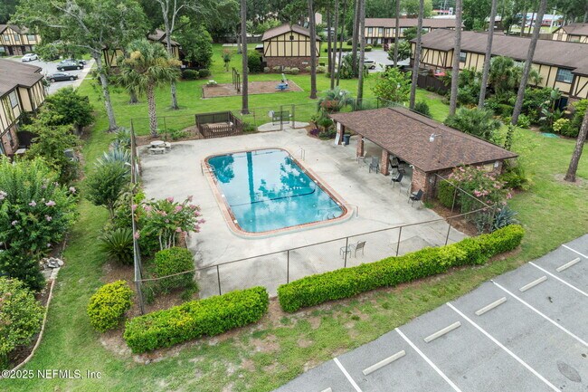 Building Photo - 4807 Evenlode Ln