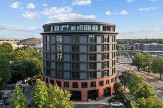 Building Photo - 415 St Pauls Blvd