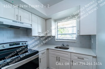 Building Photo - 4152 SW 24th Ct