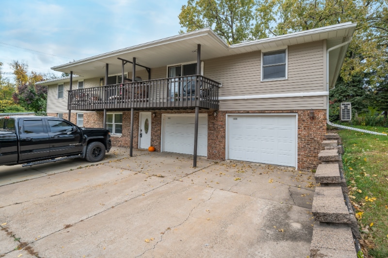 Building Photo - 1000 W McKinley Ave