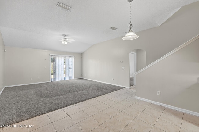 Building Photo - 9205 Redtail Dr