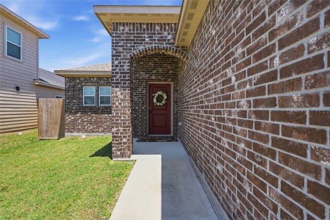 Building Photo - 1222 Rd 5102