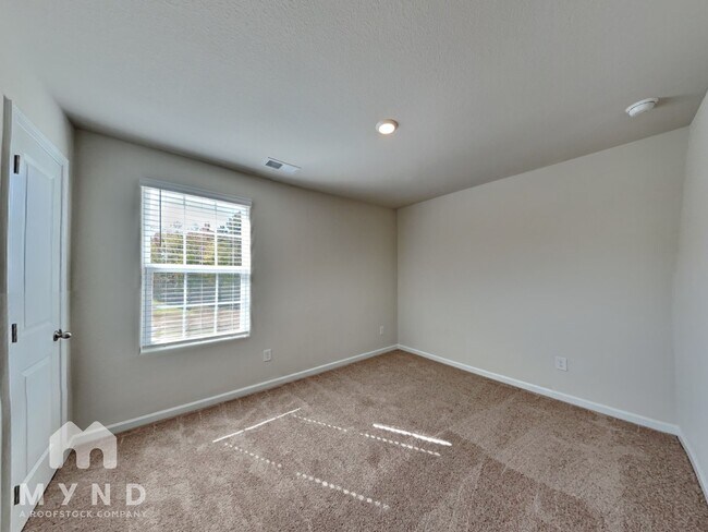 Building Photo - 428 Ivy Bank Dr