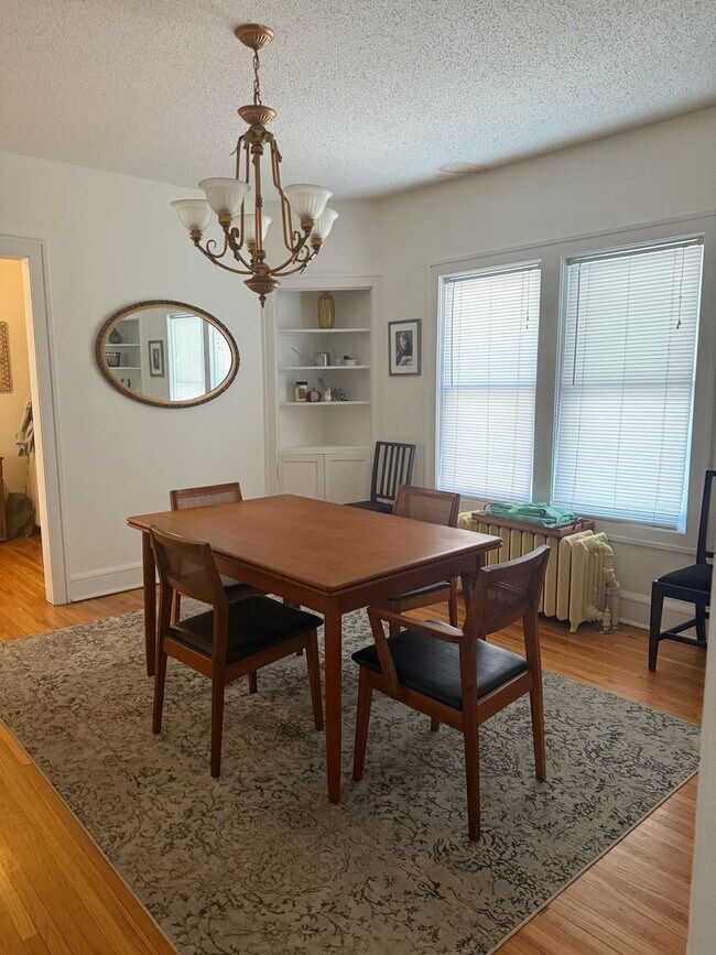 Building Photo - 1067 St Clair Ave