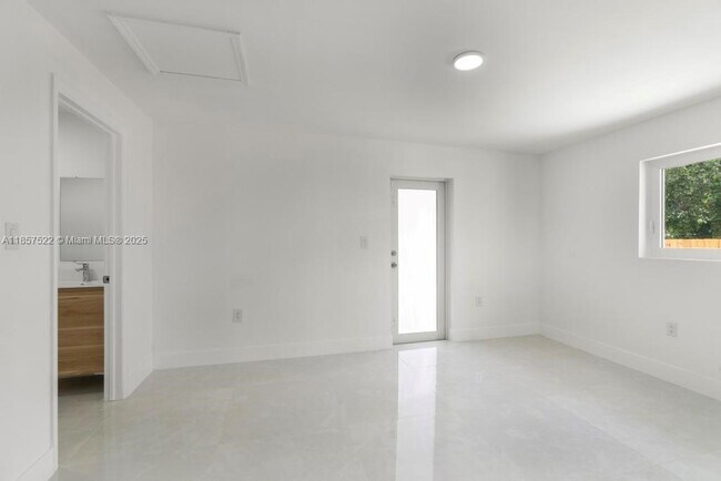 Building Photo - 1116 NW 51st Terrace