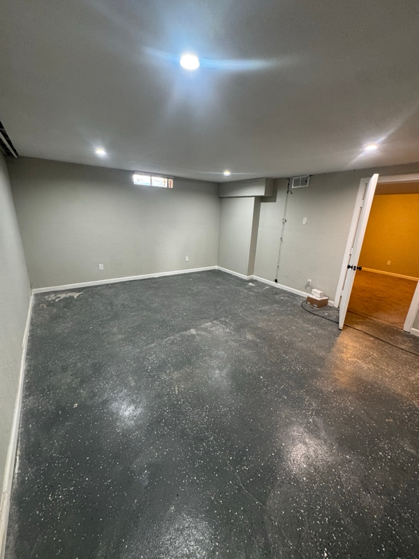 Building Photo - 541 S Deveron Dr