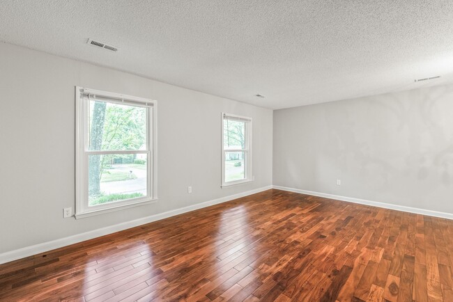 Building Photo - (Coming Soon) Move-in Ready 3 Bedroom Ranch!!