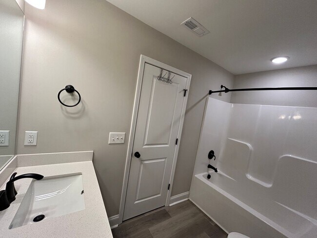 Building Photo - The Landing at Lewis Creek | 4 bedrooms, 2.5 baths