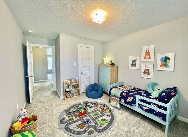 Building Photo - 6017 E Houston Rd