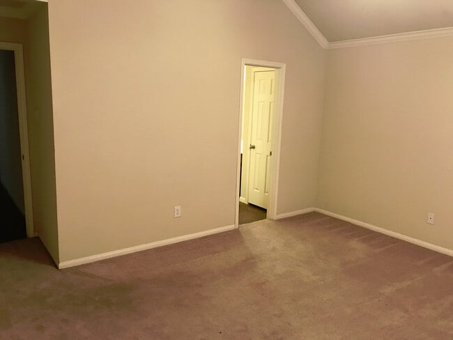 Building Photo - Duplex