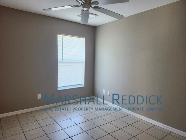 Building Photo - Cozy 3 bed 2 bath off Alabama