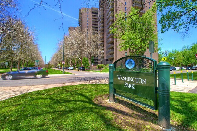 Building Photo - Gorgeous highrise apartment in Washington ...