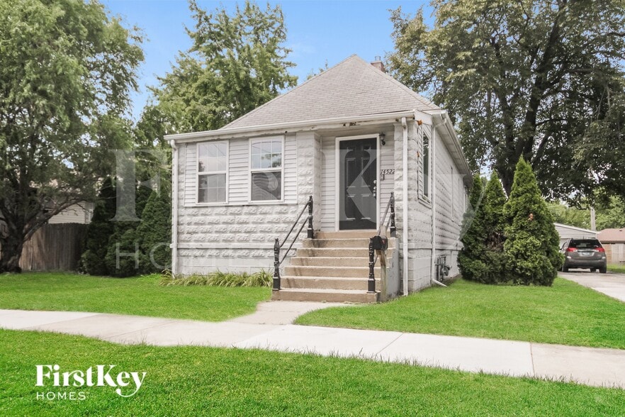 Building Photo - 14522 S Short St