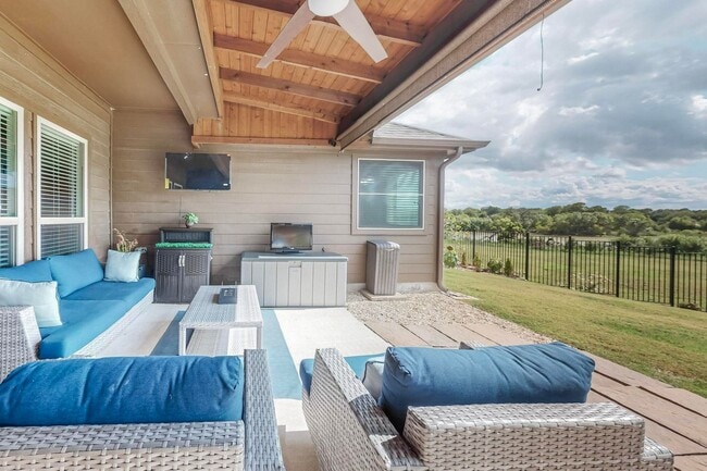 Building Photo - Lakeview Bliss: Your Dream Home Awaits! Community Pool and Park