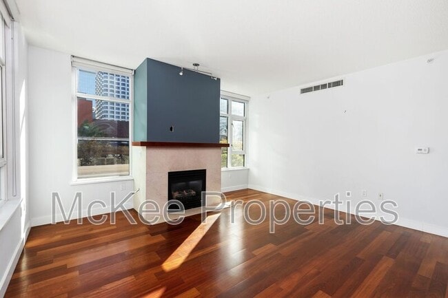 Building Photo - 1199 Pacific Hwy