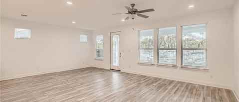 Building Photo - 121 Slenderleaf Dr