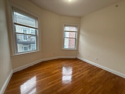 Building Photo - 45 Ashford St