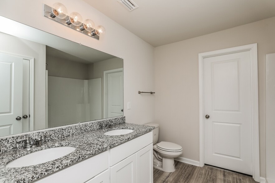 Building Photo - 6226 Travelers Rest Ct