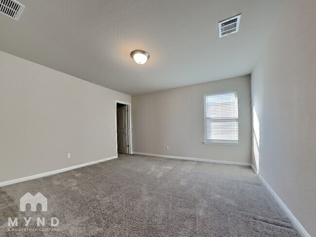 Building Photo - 116 Canis St