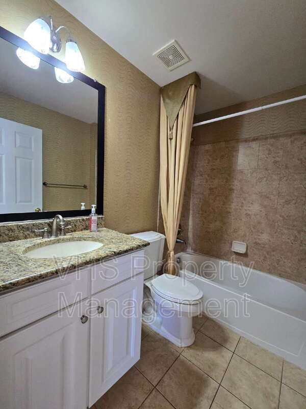 Building Photo - 2520 Post Oak Dr