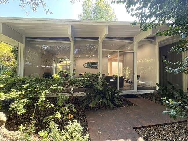 Building Photo - Eichler-Style Gem in Desirable Triple El N...