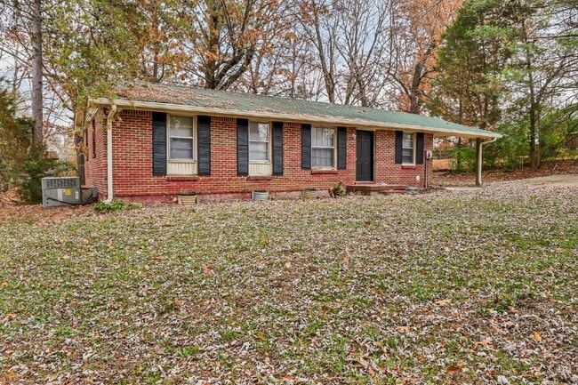 Building Photo - Cozy 3BR Home with Spacious Yard & XL Carport!