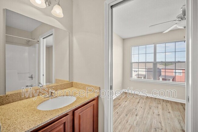 Building Photo - Arbor Lake Drive - 820