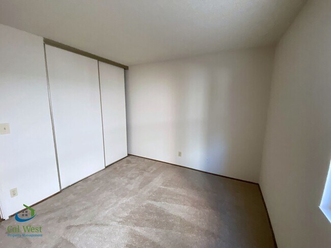 Building Photo - $4295 - 3 Bed/2 Bath Home on a Cul-de-sac near Coyote Creek in South San Jose/Small pet friendly!