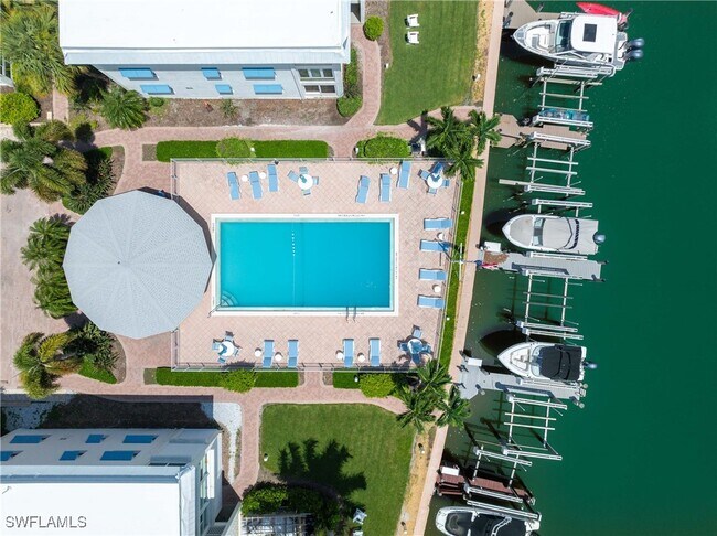 Building Photo - 2100 Gulf Shore Blvd N