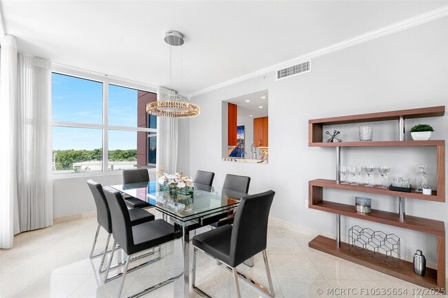 Building Photo - 2110 N Ocean Blvd