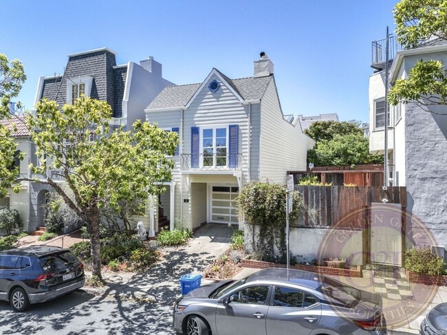 Building Photo - Lone Mountain - 3 BR, 2 BA House 2,185 Sq....