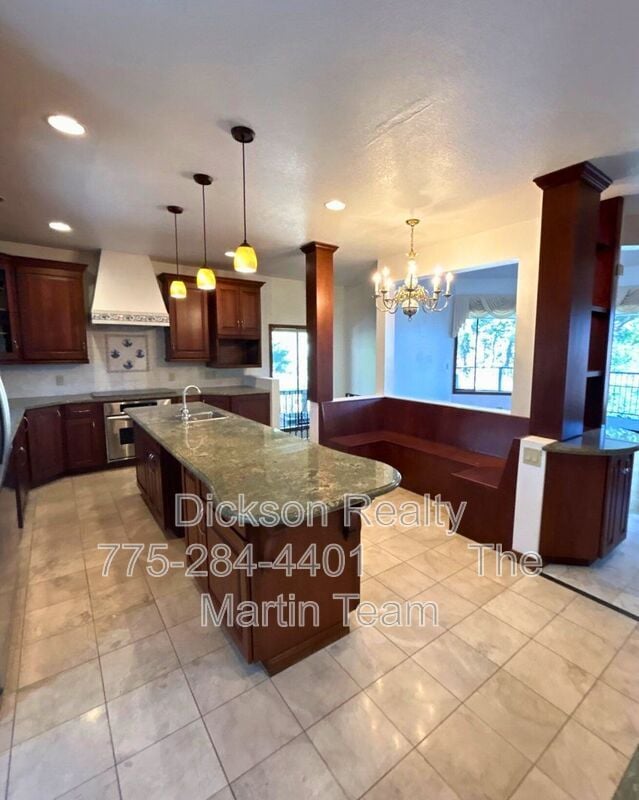 Building Photo - 2795 W Lake Ridge Shores