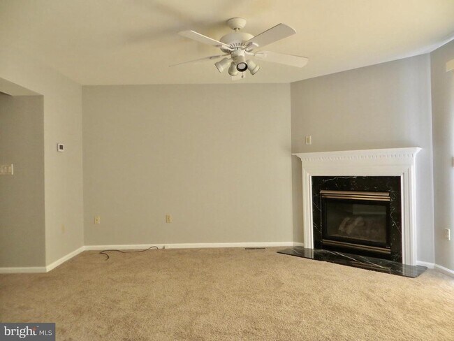 Building Photo - 105 Vernon Ct