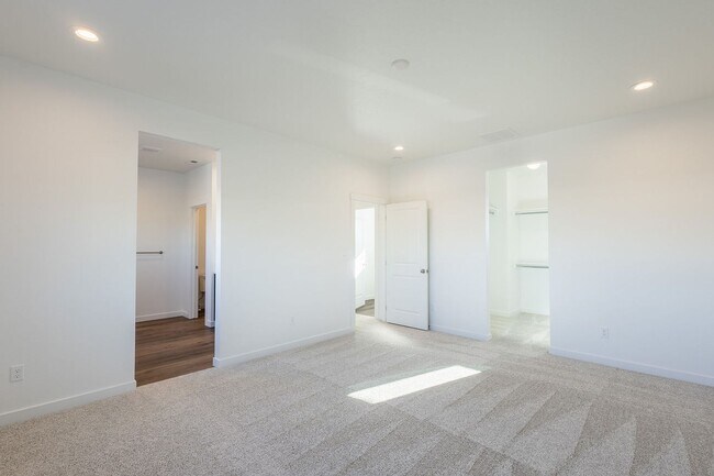 Building Photo - Brand New Home in an Amenity Filled Neighborhood