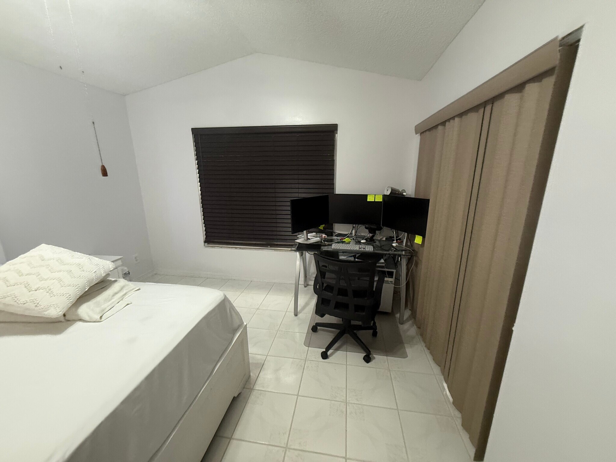 Master Bedroom - 7927 Manor Forest Blvd