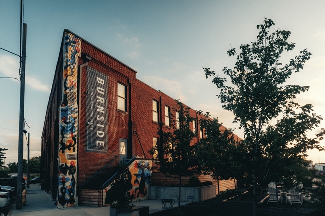 Building Photo - Burnside