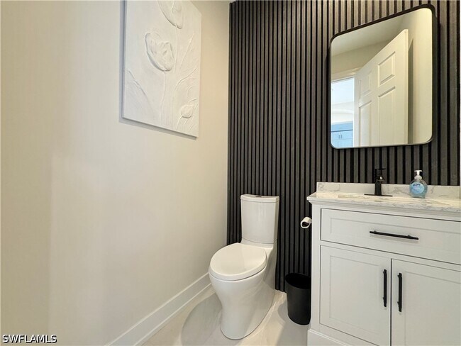 Building Photo - 12667 Biscayne Ct